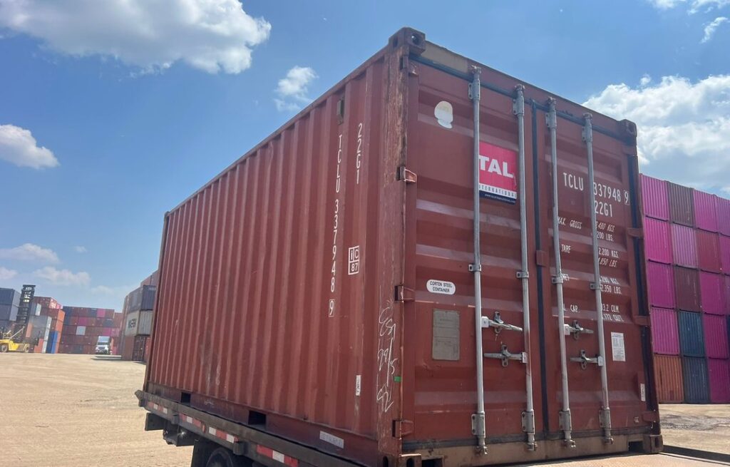 Used 20ft shipping container